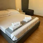 Bon Ton By Dot Suites